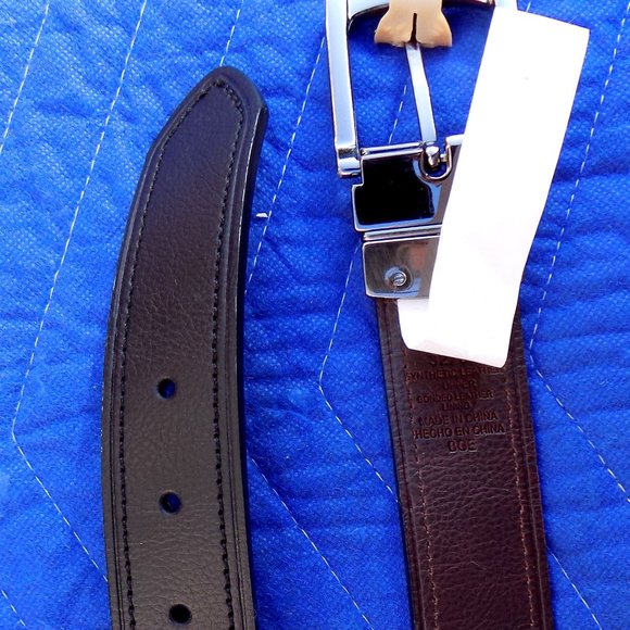 Dockers Reversible Leather Belt - Size 32 - Picture 1 of 4